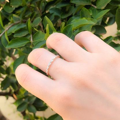 Anel de Prata Envuelto