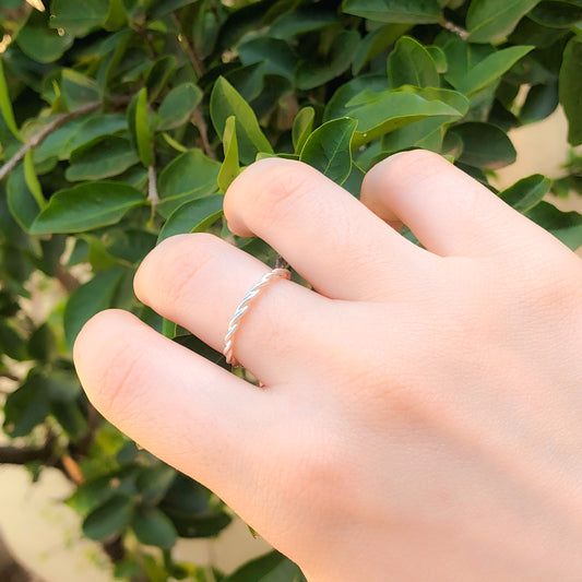 Anel de Prata Envuelto